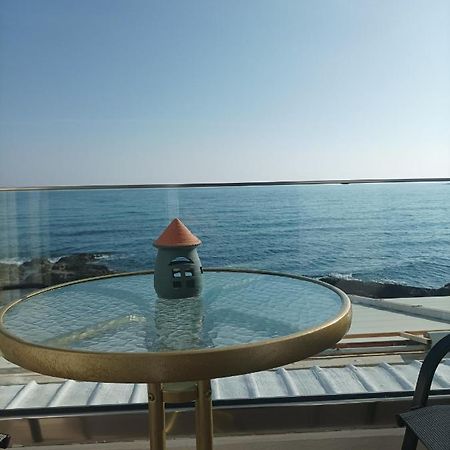 Beachfront Apartment Rethymno  Exterior photo